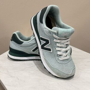🔥New Balance Women's Green Sneakers🔥